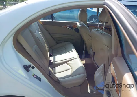 2009 Mercedes-Benz E 350 из США, поврежденный, VIN WDBUF56X99B421152